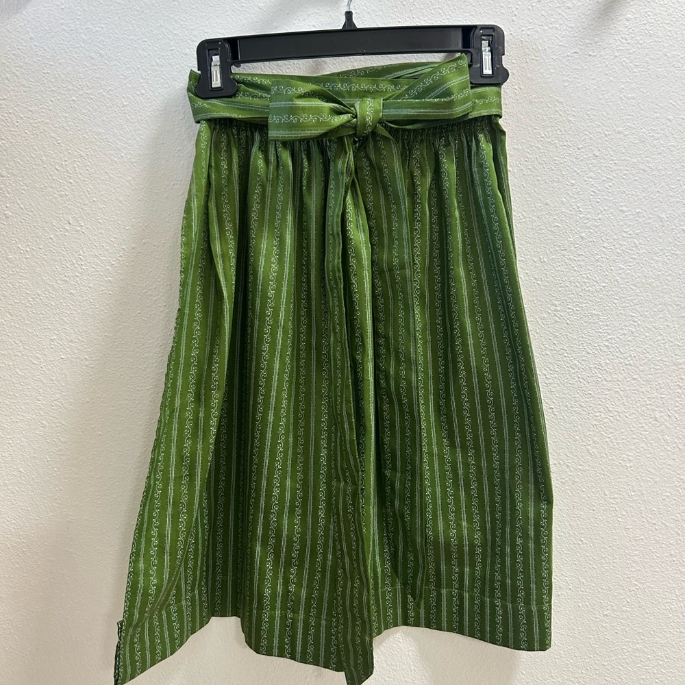 Oktoberfest German Apron for Dirndl